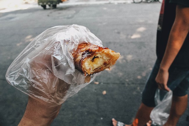 filipino-street-food-turon3